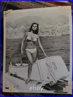 1967 Raquel Welch Bikini Photo Fathom Movie Hollywood Actress Sex Symbol Model