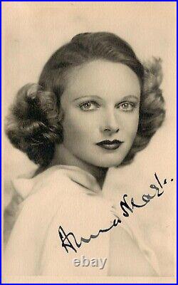 Anna Neagle Signed 6x4 Black and White Photo British Film Icon