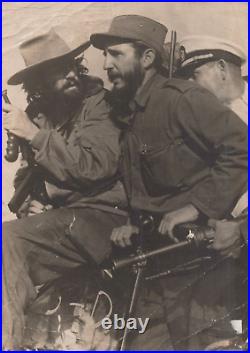 CUBA CUBAN COMMANDER CAMILO CIENFUEGOS + FIDEL CASTRO 1959 KORDA Photo 204