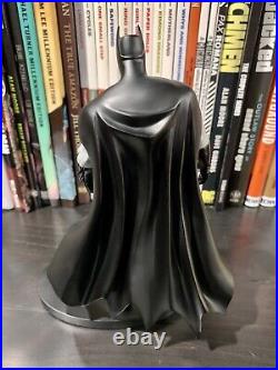 DC Direct BATMAN Black & White GOTHAM KNIGHT Animated Movie 1696/3500 Statue