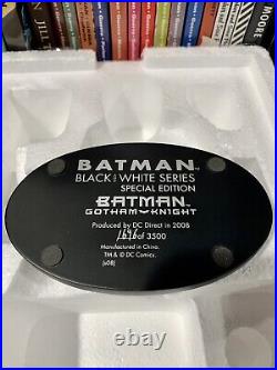 DC Direct BATMAN Black & White GOTHAM KNIGHT Animated Movie 1696/3500 Statue