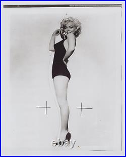 HOLLYWOOD BEAUTY MARILYN MONROE CHEESECAKE STUNNING PORTRAIT 1960s Photo 424