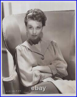 HOLLYWOOD BEAUTY VIVIEN LEIGH STYLISH POSE STUNNING PORTRAIT 1950s Photo 593