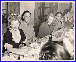 USO Camp Roberts CA 1941 Press Photo 8x10 Movie Star Dinner Carole Landis P112b