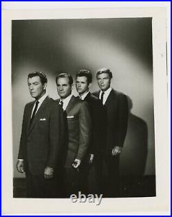 VINTAGE PHOTO'S 82 ROBERT TAYLOR COLLECTION 1930's-1960's-FILM'S-PORTRAITS-Etc